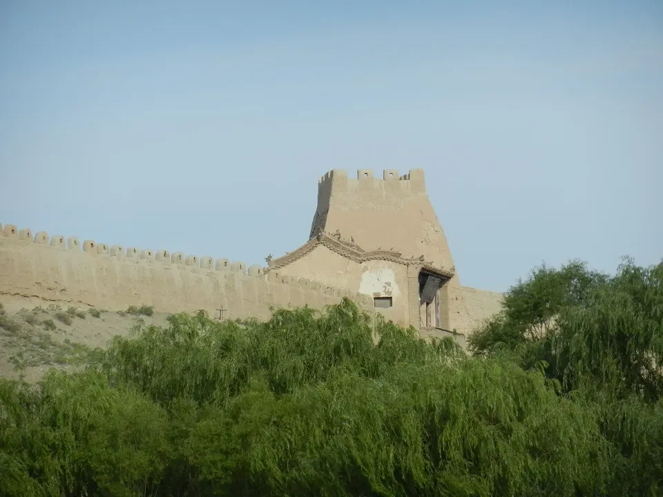 La Grande Muraglia e una fortezza nella Cina.