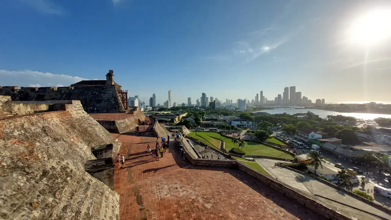Vista panoramica della città di Cartagena dal Castillo San Felipe de Barajas.