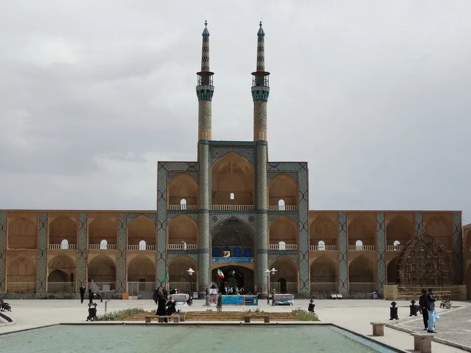 Vista esterna della moschea di Yazd, in Iran.