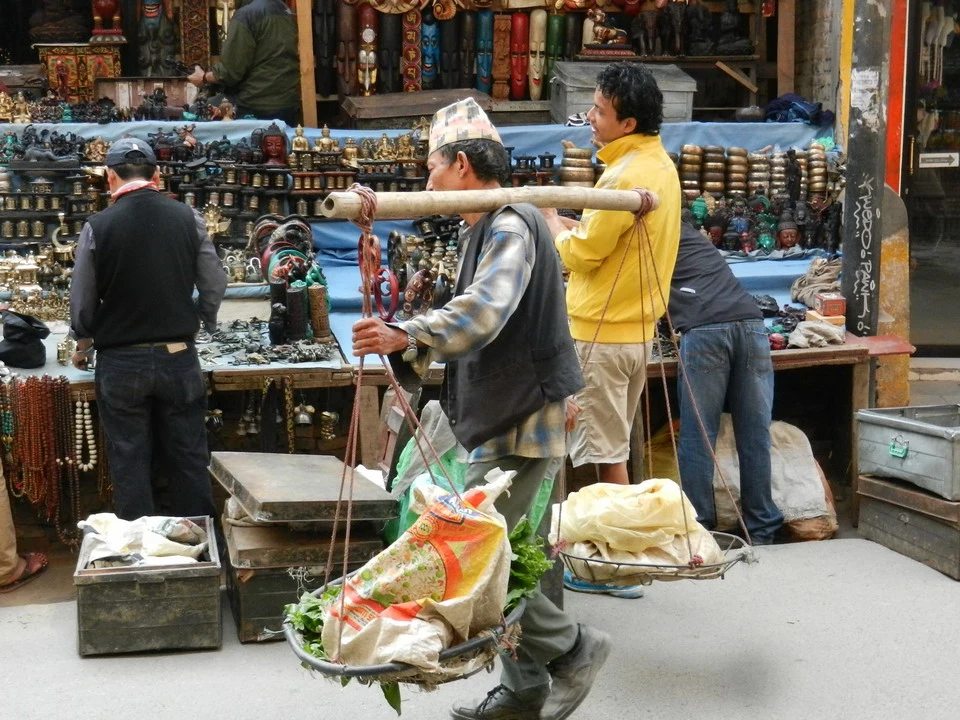 Mercato di gioielli e oggetti religiosi a Kathmandu, Nepal.