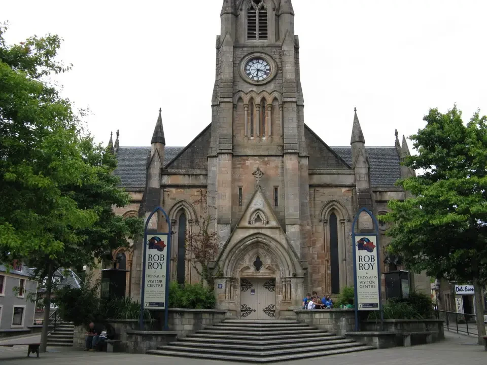 Vista frontale della chiesa di Rob Roy a Callander in Scozia.