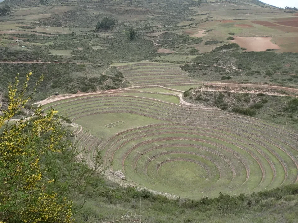 Le rovine agricole di Moray nelle Ande del Perù e della Bolivia.