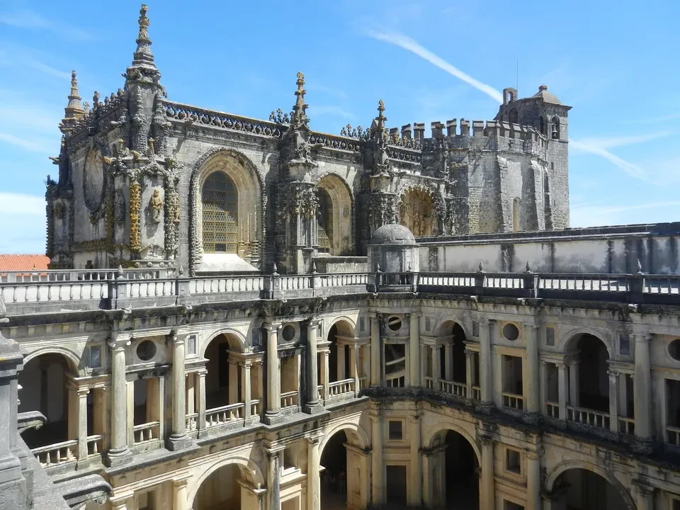 Vista panoramica del Convento de Cristo a Tomar in Portogallo.