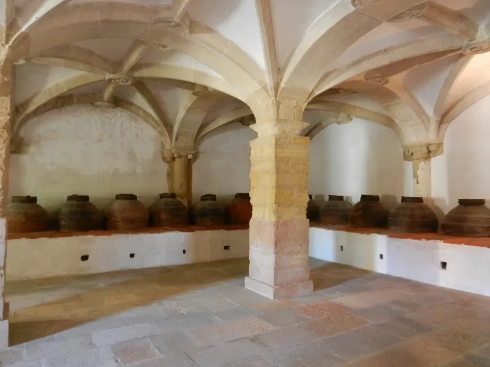 Interno del Convento de Cristo a Tomar con volte in pietra.