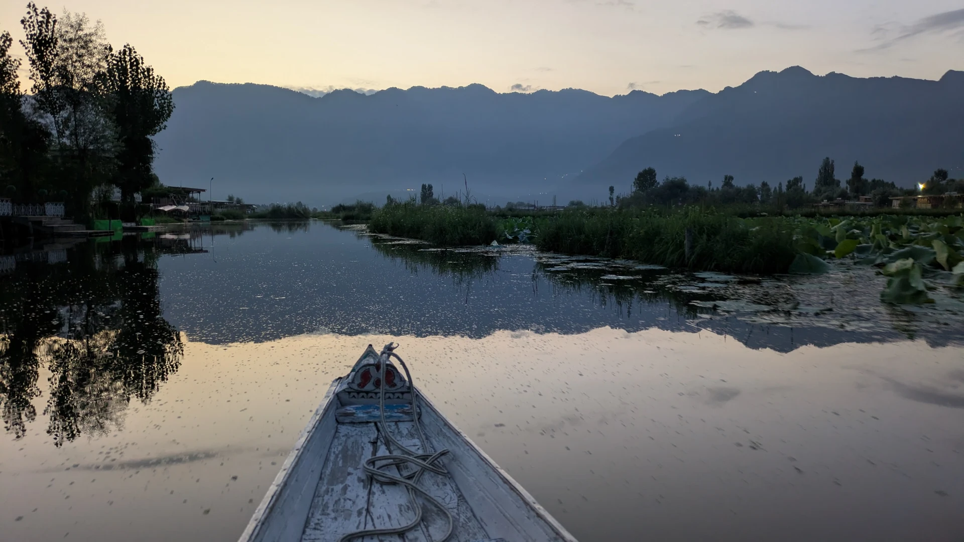 0267.26.08.03.Srinagar - Dal lake