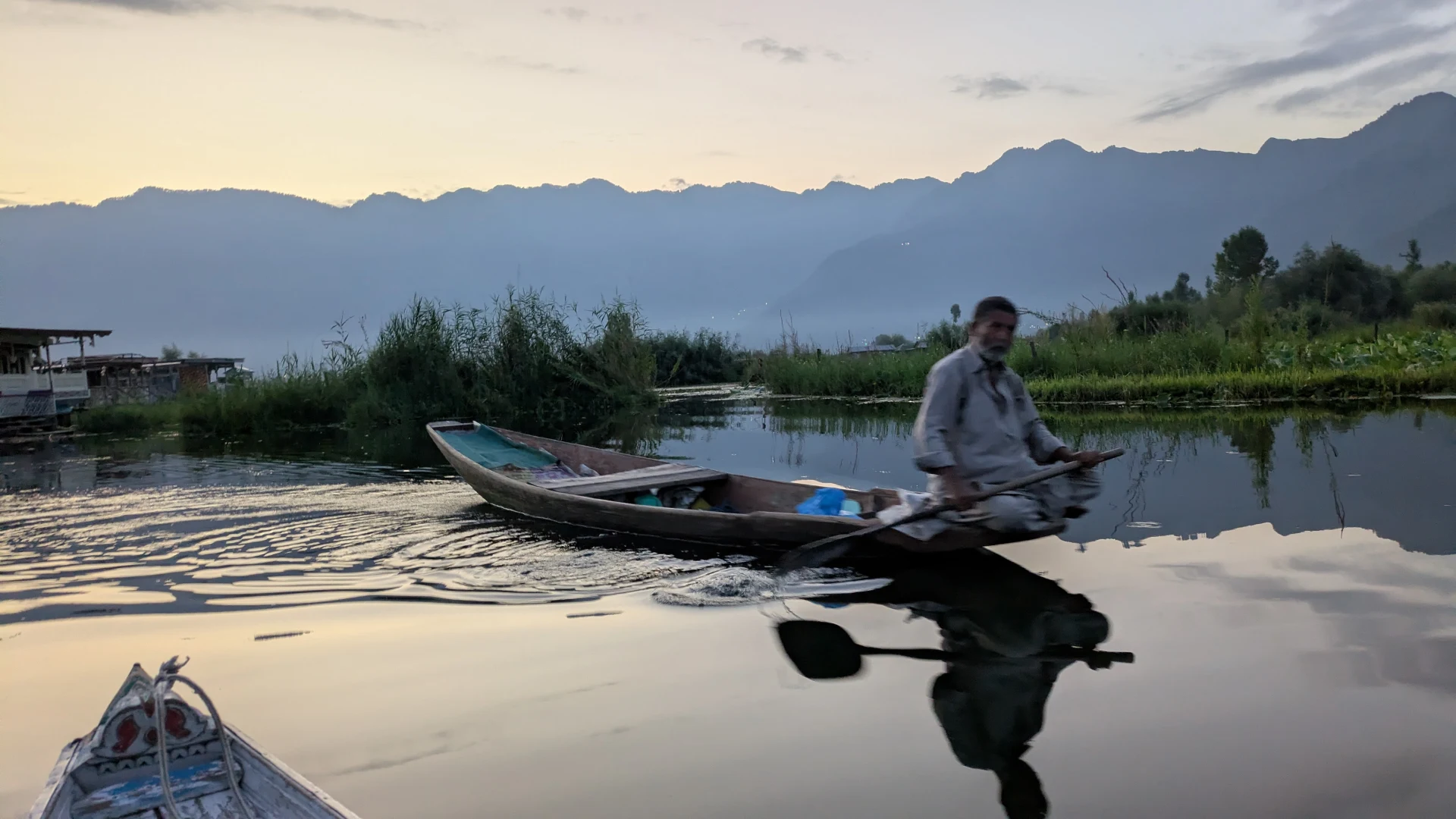 0271.26.08.03.Srinagar - Dal lake