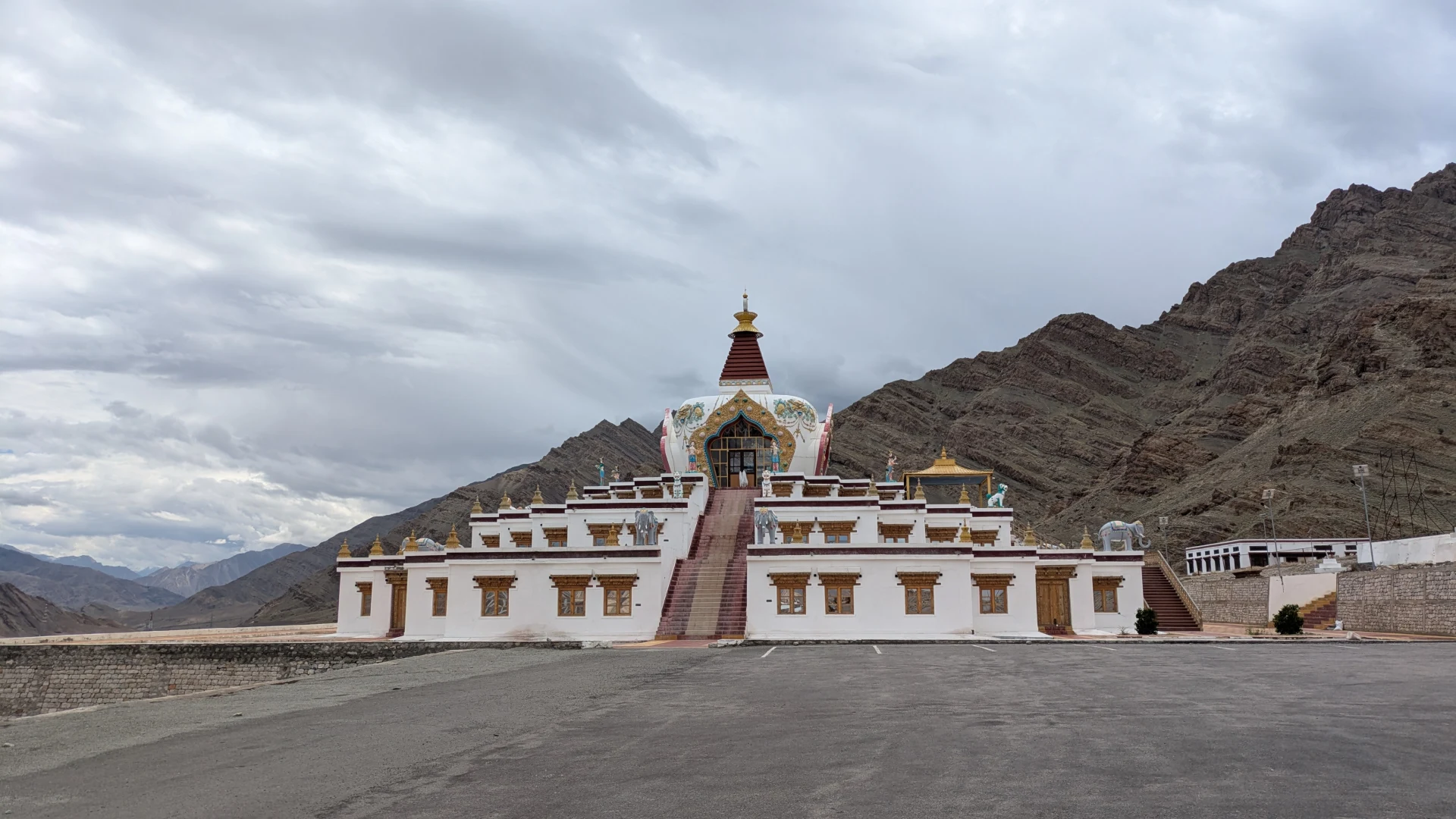 0817.26.08.05.Naropa Stupa