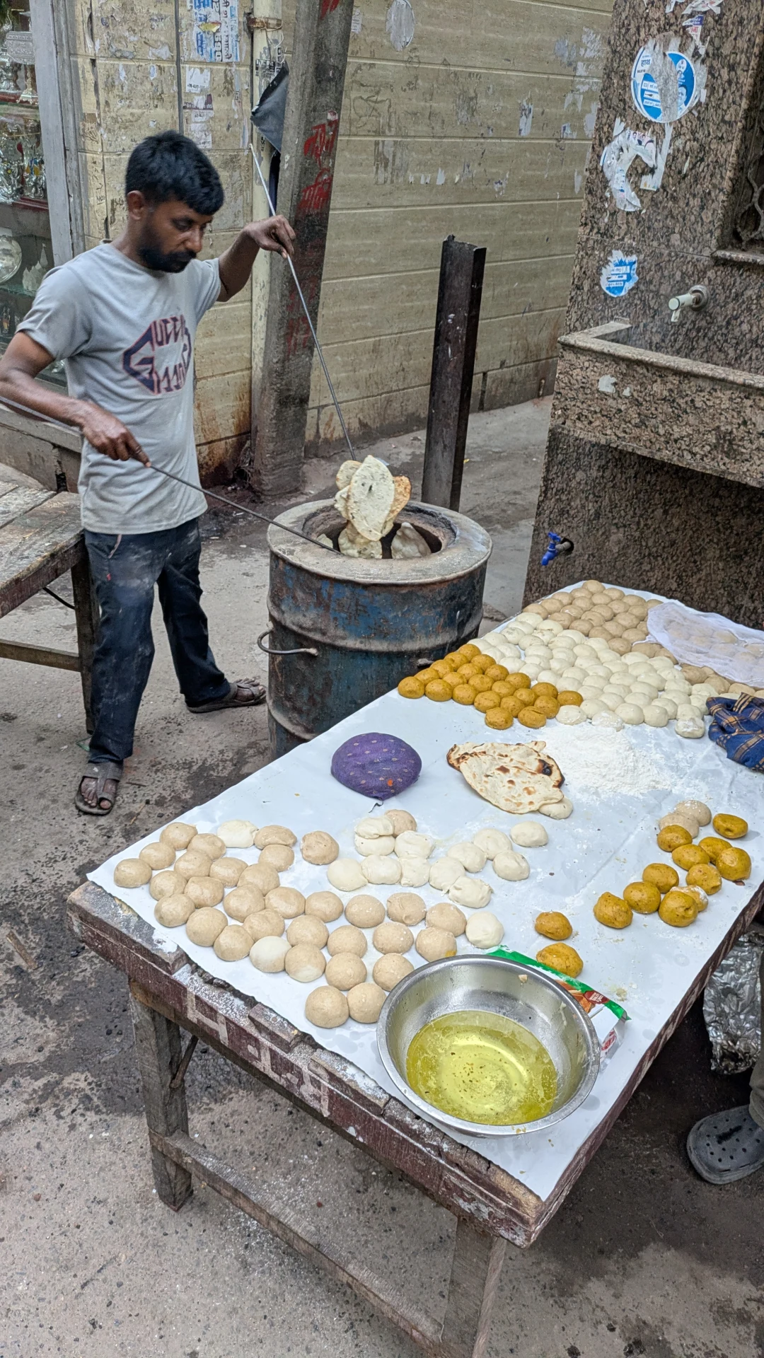 1956.26.08.14.Delhi - bazar