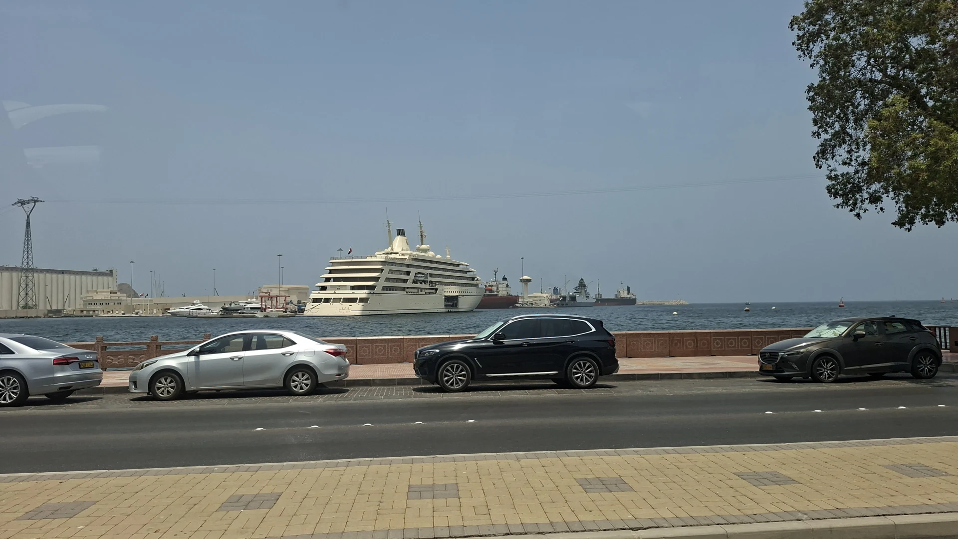 2027.26.08.16.Muscat - harbour