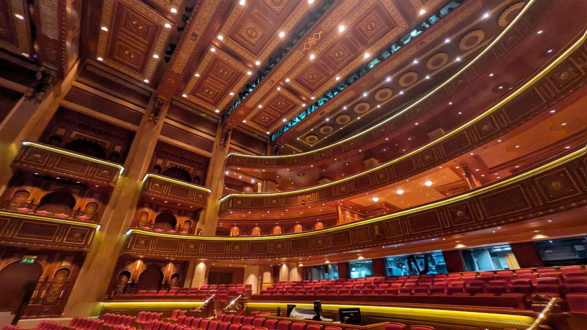 2059.26.08.16.Muscat - Opera House